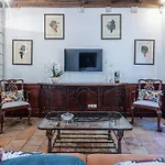 De L'antiquaire Au Coeur De La Citadelle Holiday home