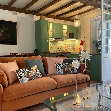 De L'antiquaire Au Coeur De La Citadelle Holiday home *