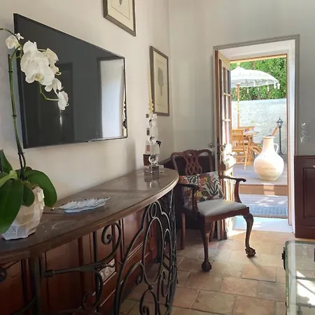 De L'antiquaire Au Coeur De La Citadelle Holiday home