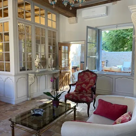 De L'antiquaire Au Coeur De La Citadelle Holiday home Blaye