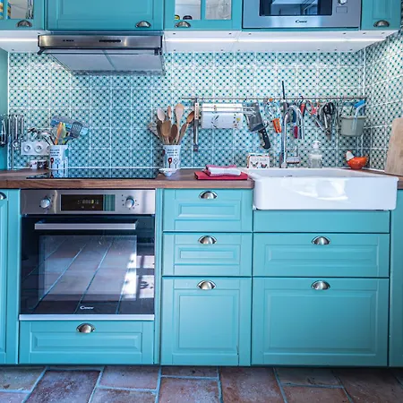 Semesterbostad De L'antiquaire Au Coeur De La Citadelle Blaye