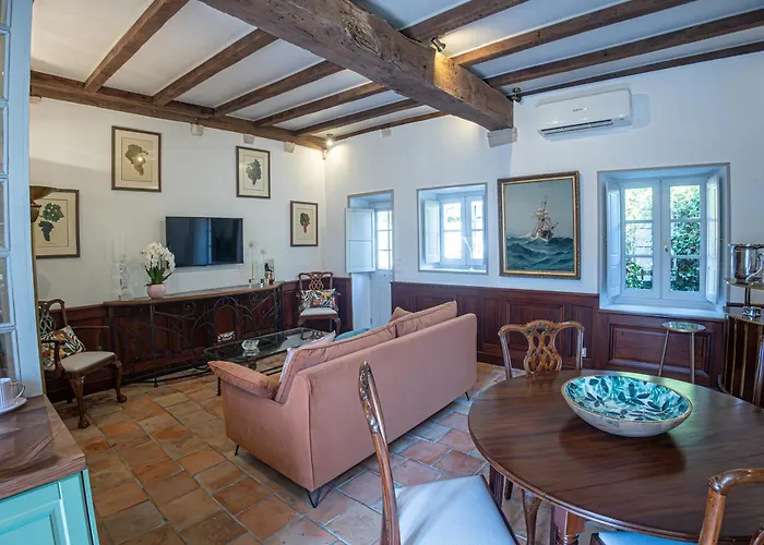 De L'antiquaire Au Coeur De La Citadelle Blaye